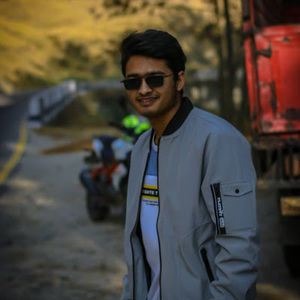 Meet your Posher, Manish